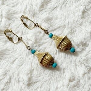 Vintage Gold Tone Teardrop Clip On Earrings